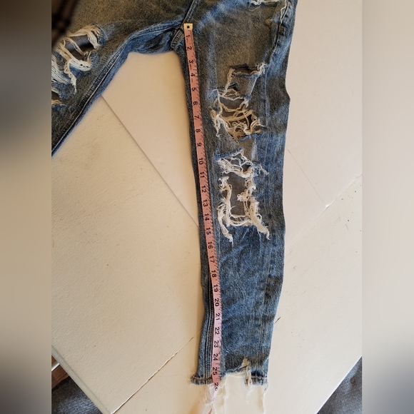American Eagle Women's Distressed Ripped Washed Blue Jeans Size 4 Short - Picture 10 of 15